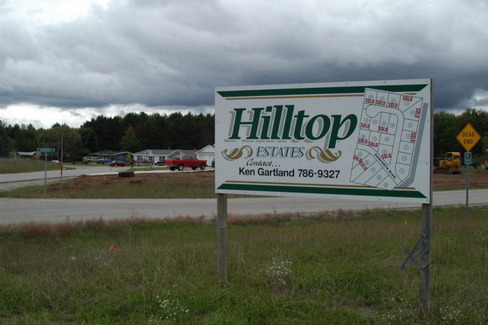 Hilltop Drive-In Theatre - September 2003 Photo